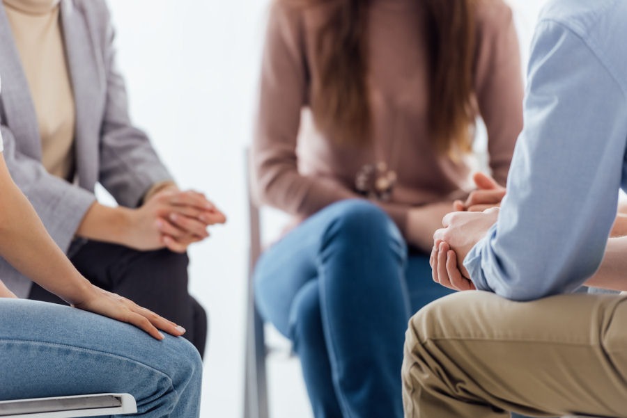 treatment-goals-for-anxiety-recovery patient discussing treatment goals for anxiety