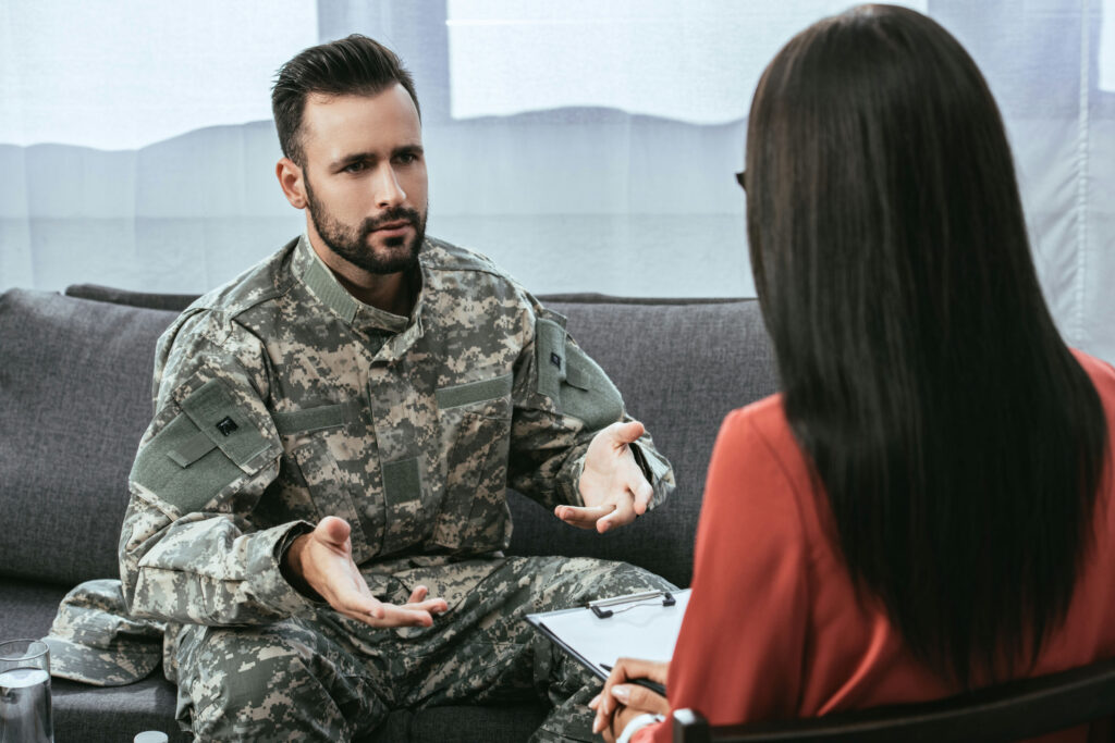 symptoms of PTSD in veterans
